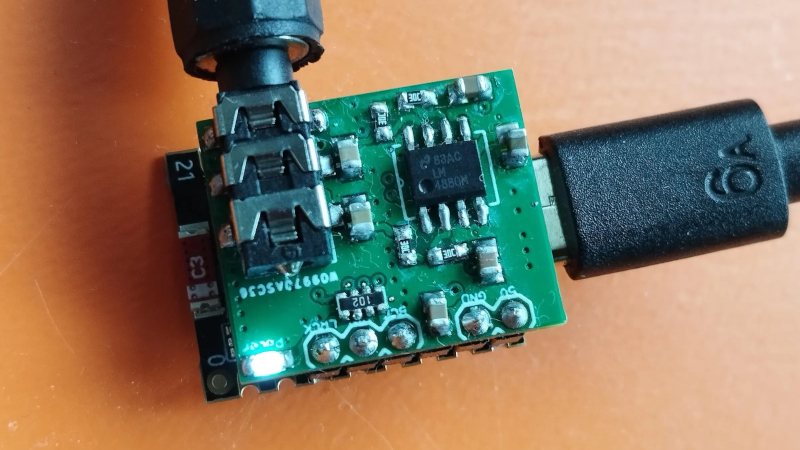 Une radio internet minuscule construite autour d'un ESP32
