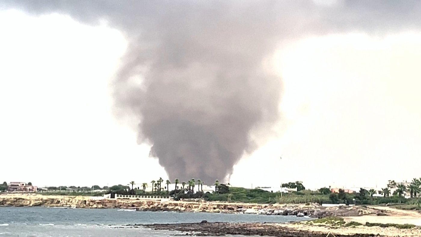 Une double trombe marine frappe la Sicile et cause d'importants dégâts