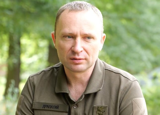 Volodymyr Zelensky annonce la nomination de Mykhaïlo Drapaty au poste de commandant en chef des forces armées ukrainiennes
