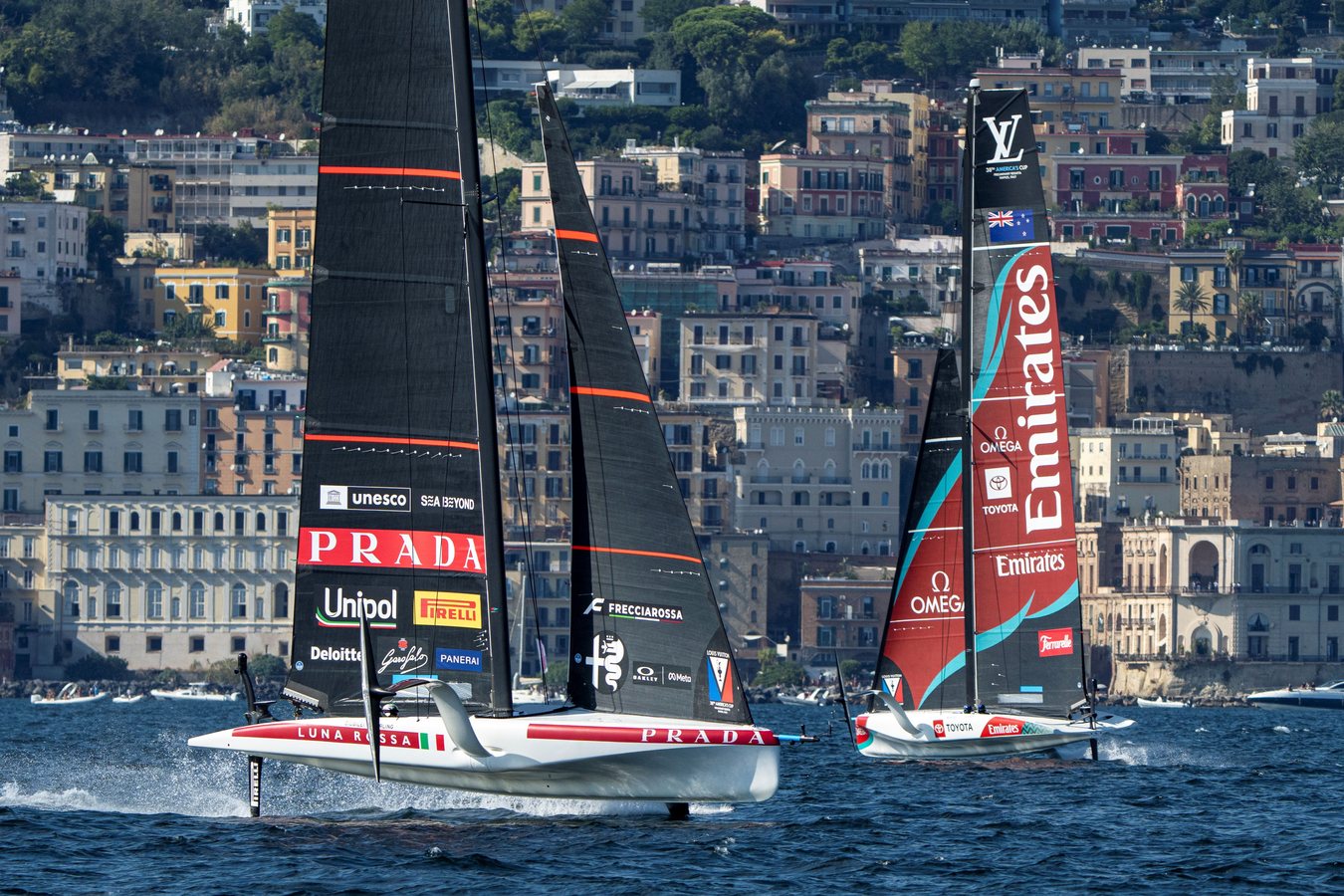 Luna Rossa remporte la régate préliminaire de Naples face à Emirates Team New Zealand