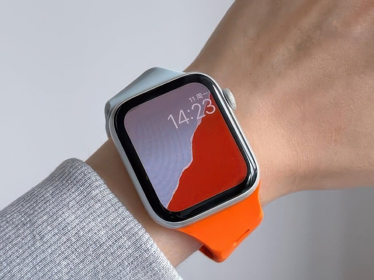 Un bracelet incliné à 30° rend l'Apple Watch plus ergonomique