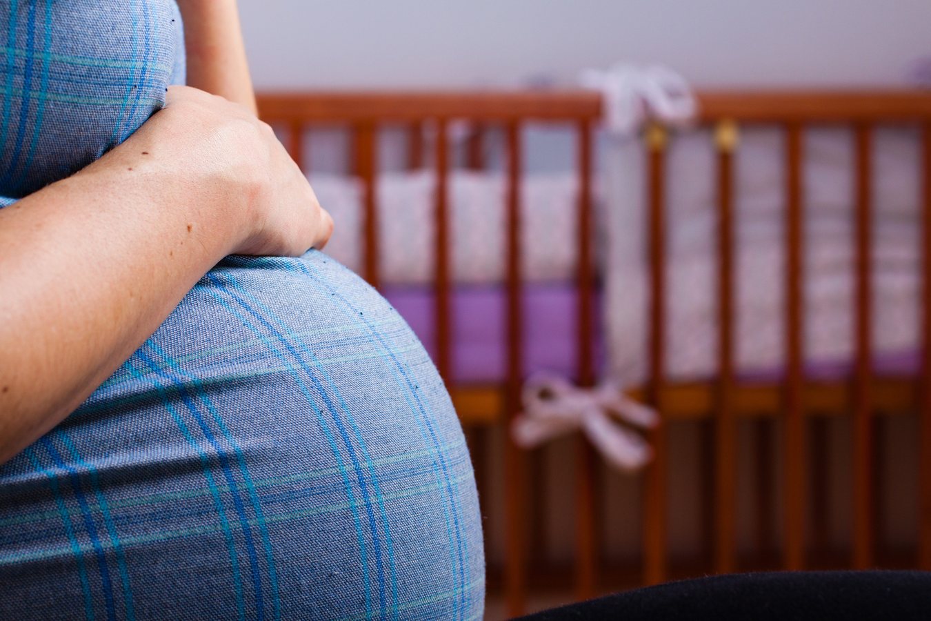 Aux États-Unis, une mère porteuse privée de son bébé après avoir refusé l'avortement