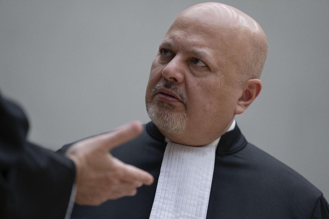 Le procureur de la CPI Karim Khan, visé par des allégations d'agression sexuelle, relevé de ses fonctions