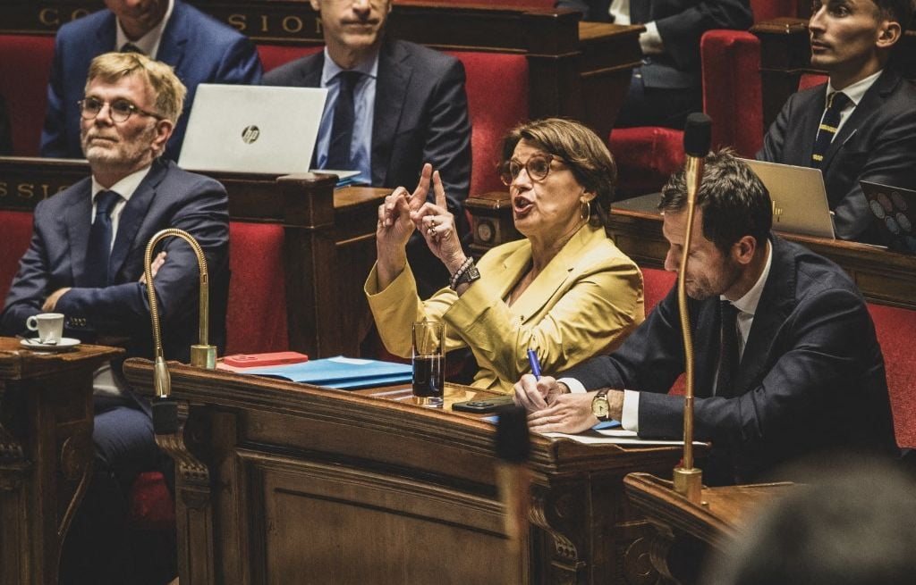 Loi d'urgence agricole : l'Assemblée autorise la réintroduction dérogatoire de deux pesticides