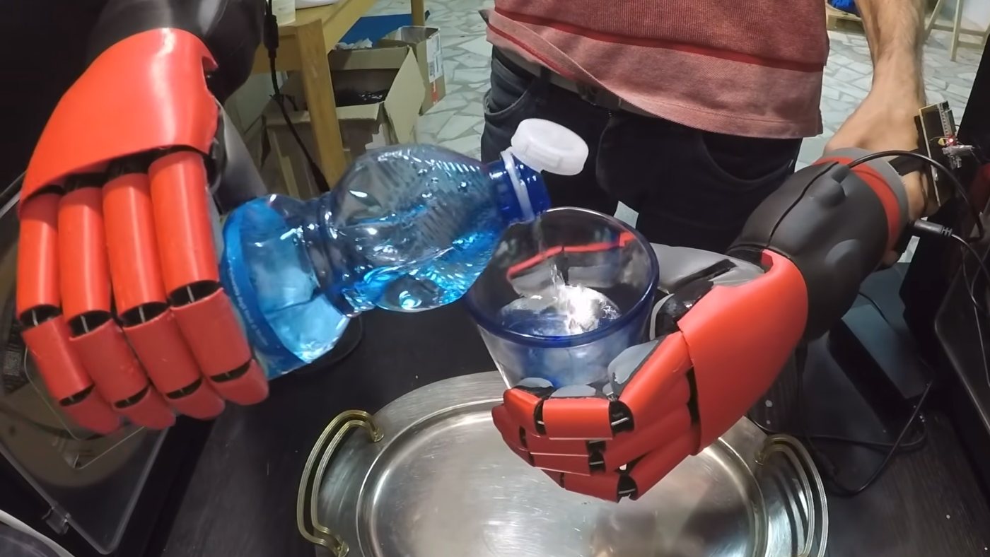 Une main robotique low-cost imprimée en 3D pour démocratiser la dextérité