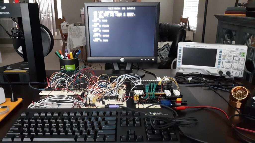 Le Vectron65 Plus, un ordinateur rétro à processeur 6502, se distingue au défi Retrocomputing 2026