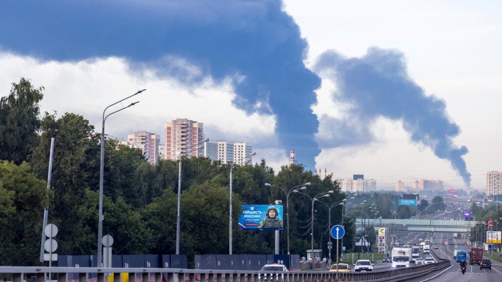Cinq morts dans une attaque de drones ukrainiens près de Moscou, trois tués en Ukraine