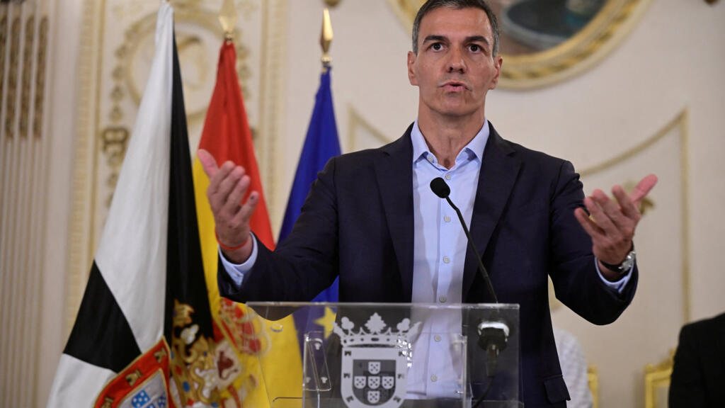 Le gouvernement espagnol fragilisé par la crise migratoire à Ceuta