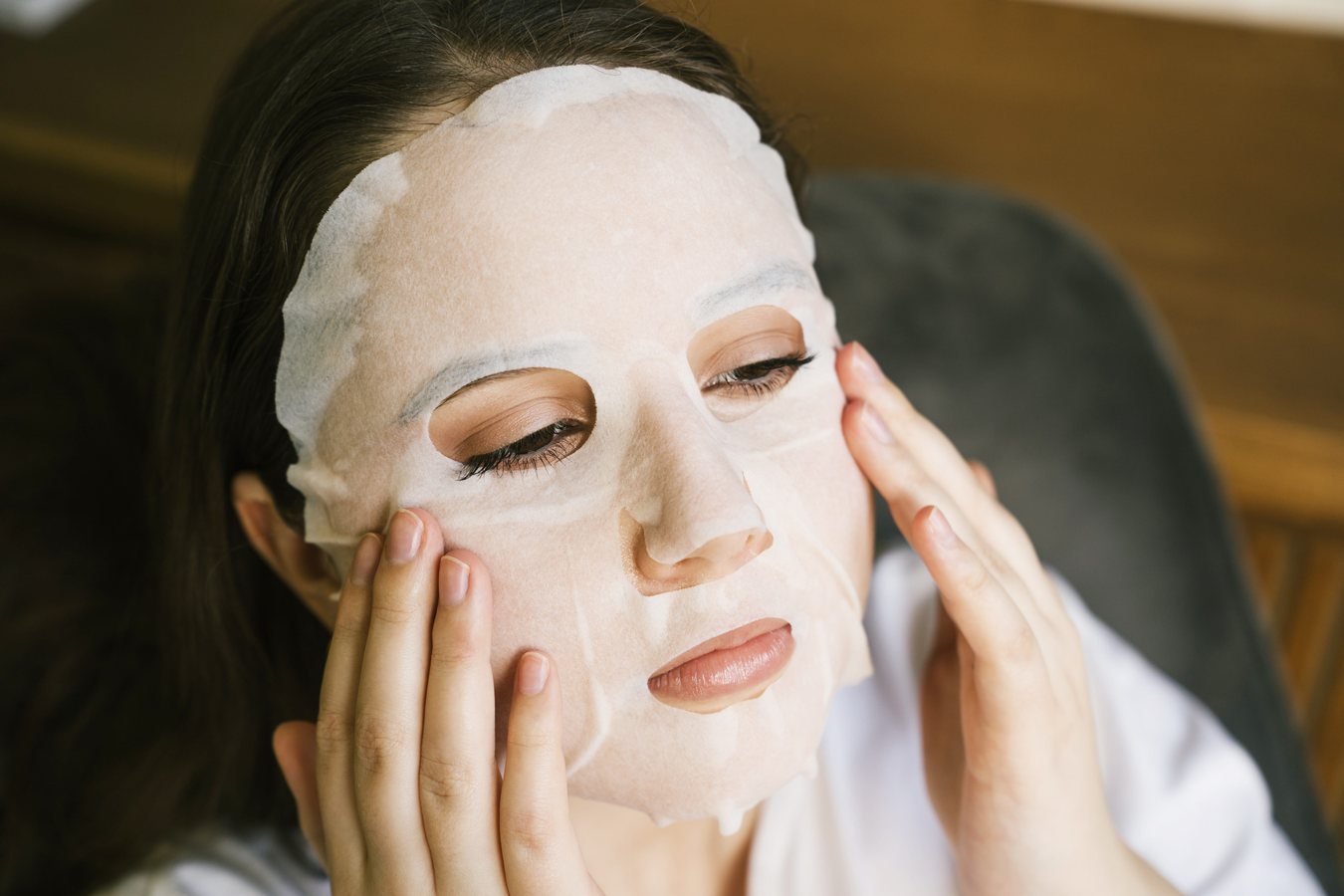 Masque visage au collagène : ce qu'il faut savoir avant de le porter toute une nuit