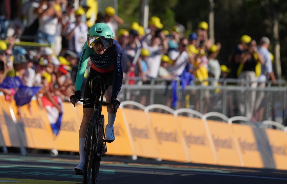 Tour de France 2026 : Mattia Cattaneo s'empare du meilleur temps lors du contre-la-montre individuel