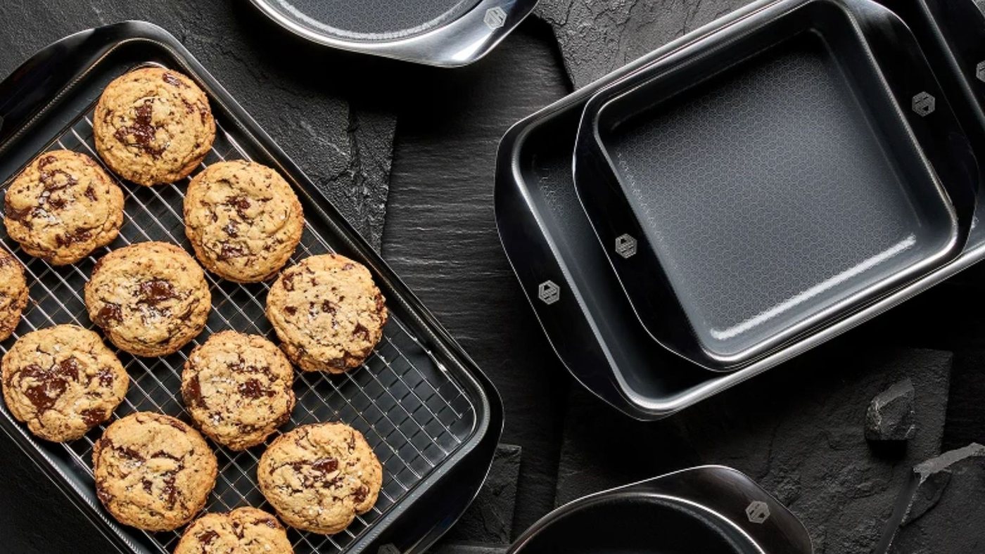 HexClad lance sa première collection de pâtisserie hybride