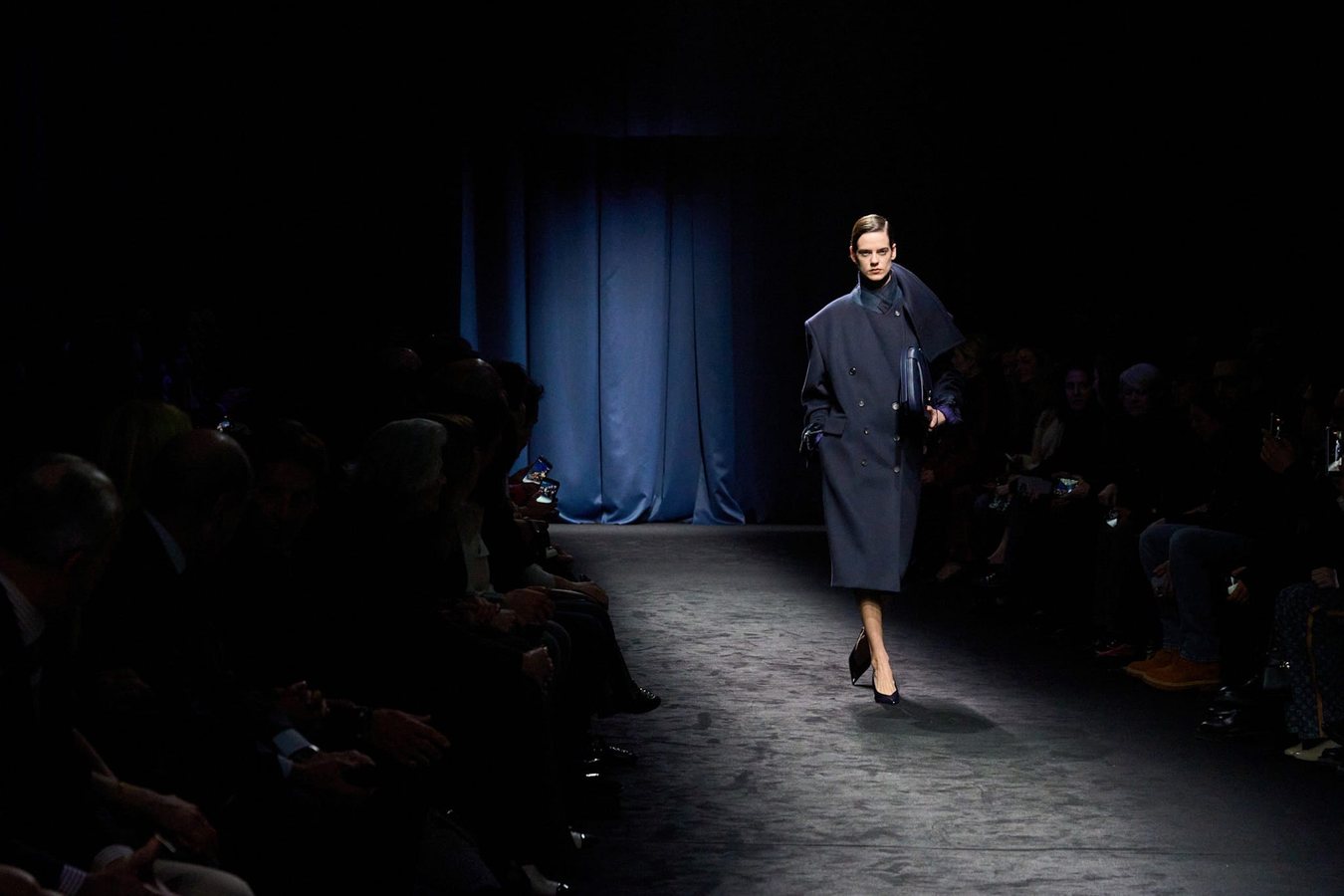 Manteaux tendance automne-hiver 2026-2027 : le guide des silhouettes à adopter